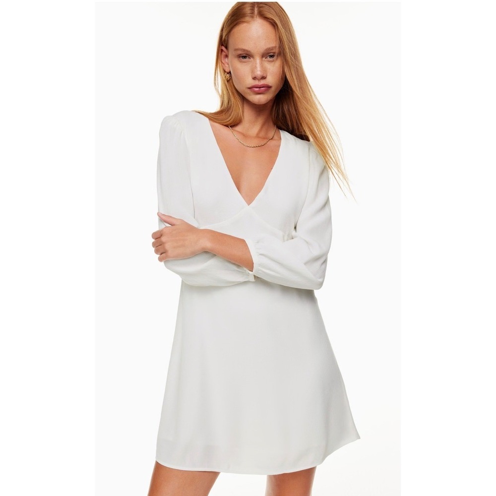 Aritzia‎ Sunday Best Grayson Mini Dress White V-Neck Long Sleeve Crepe Size 6